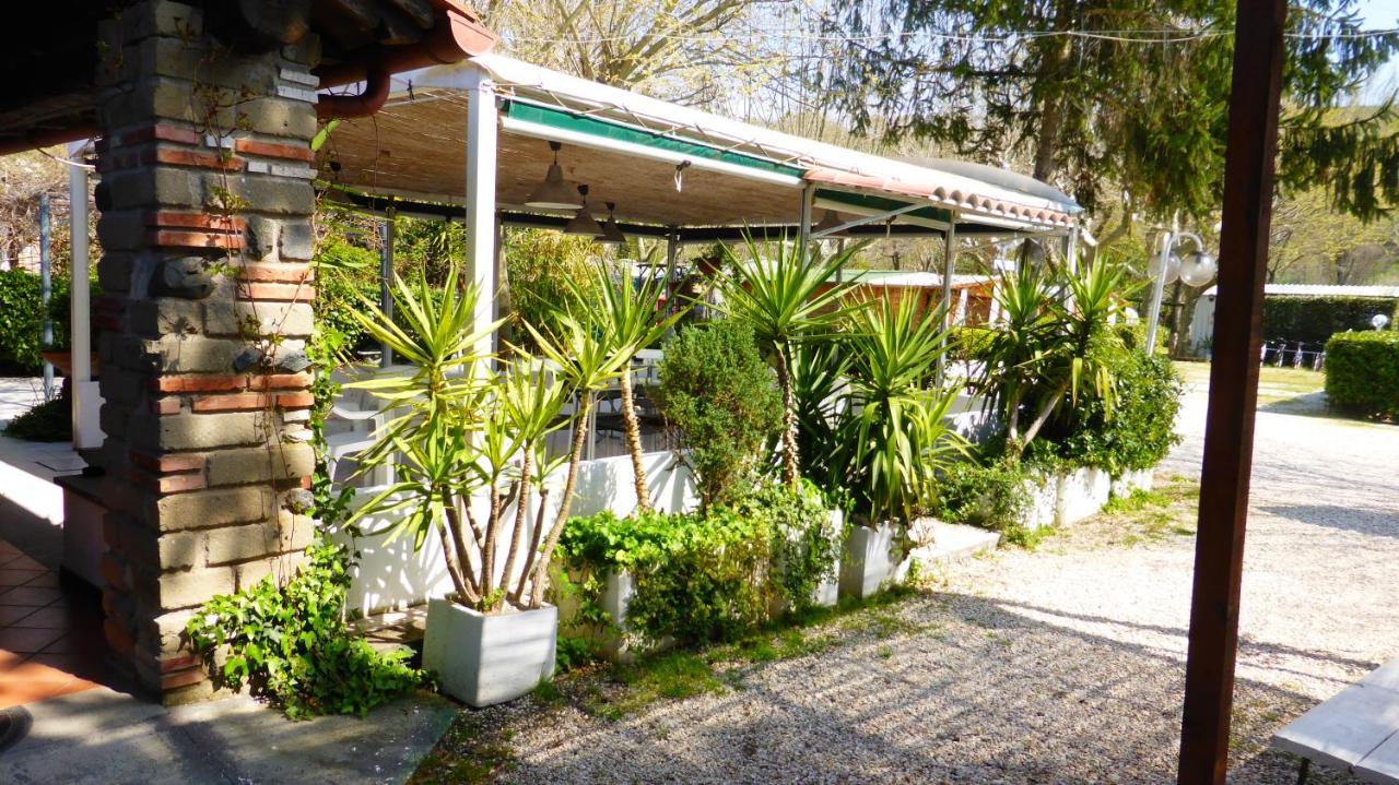 Camping Smeraldo Trevignano Romano Exterior foto